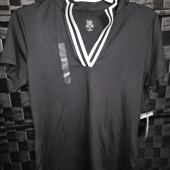 Tail activewear shirt sleeve black and white size M nwt UPF 50 shirt - Picture 3 of 6